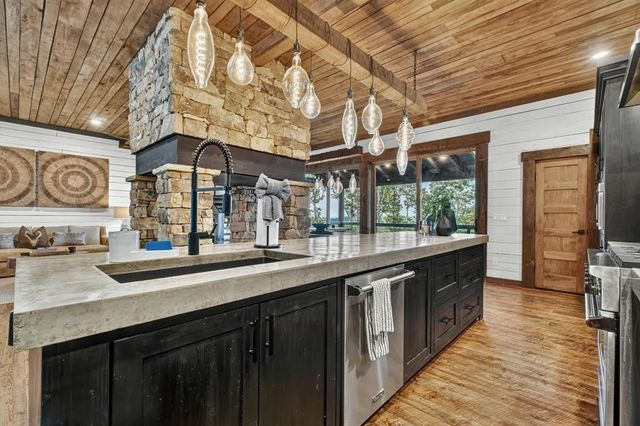 224 Eagle Ridge, Morganton, GA 30560
