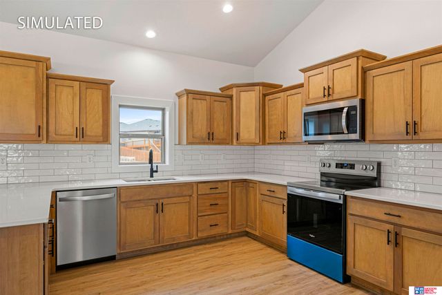 809 Middleton Avenue, Lincoln, NE 68521