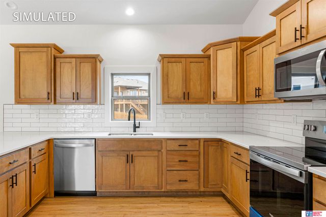 809 Middleton Avenue, Lincoln, NE 68521