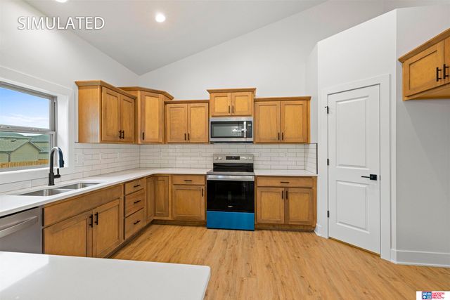 809 Middleton Avenue, Lincoln, NE 68521