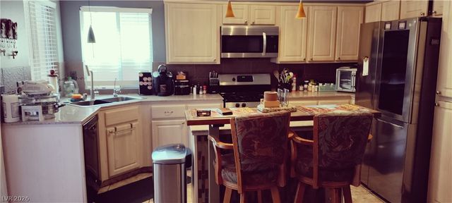 5848 Sleepy Spruce Street, Las Vegas, NV 89113