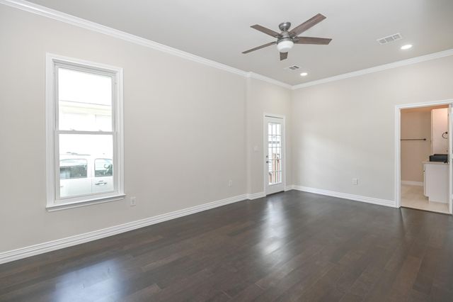 2902 Houston Avenue, Houston, TX 77009