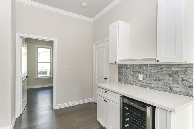 2902 Houston Avenue, Houston, TX 77009