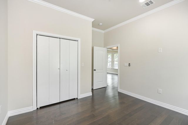 2902 Houston Avenue, Houston, TX 77009