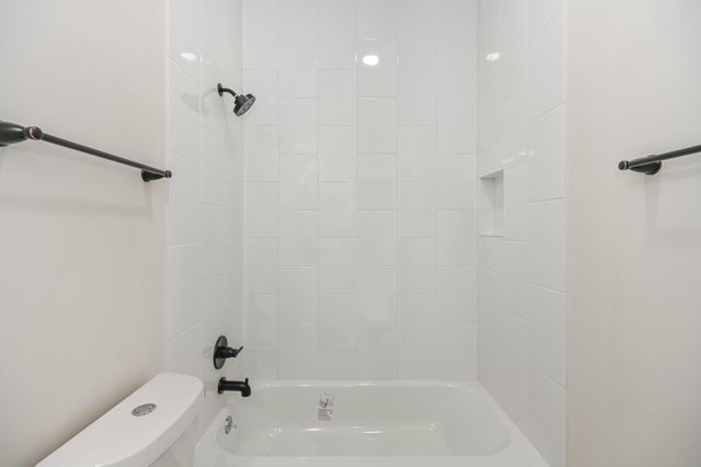 2902 Houston Avenue, Houston, TX 77009