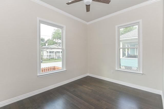 2902 Houston Avenue, Houston, TX 77009