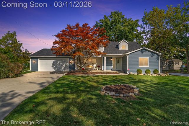 241 Reymont Road, Waterford, MI 48327