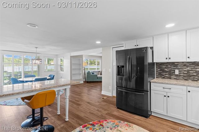 241 Reymont Road, Waterford, MI 48327