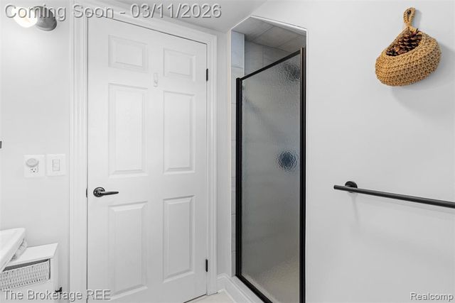 241 Reymont Road, Waterford, MI 48327