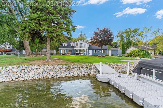 241 Reymont Road, Waterford, MI 48327