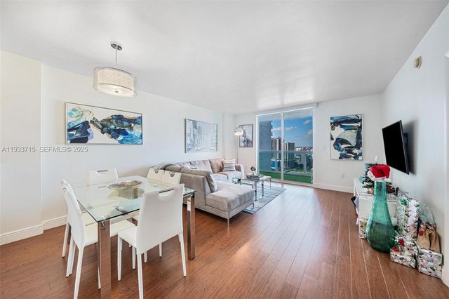 1800 N Bayshore Dr 3206, Miami, FL 33132