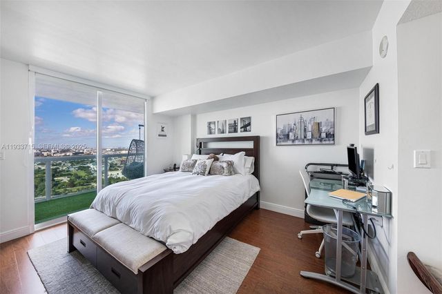 1800 N Bayshore Dr 3206, Miami, FL 33132