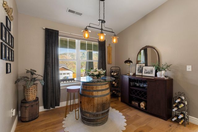 509 Cypress Avenue, Rogue River, OR 97537