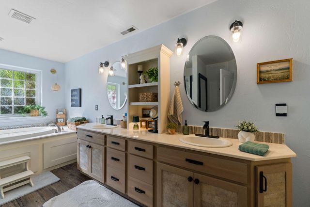 509 Cypress Avenue, Rogue River, OR 97537