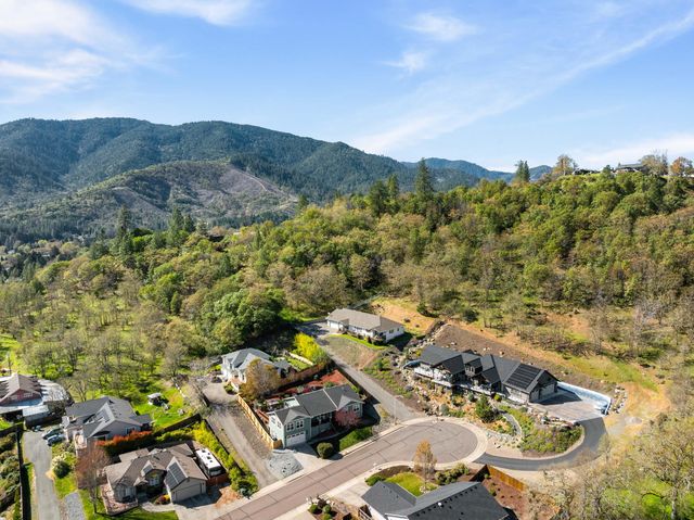 509 Cypress Avenue, Rogue River, OR 97537