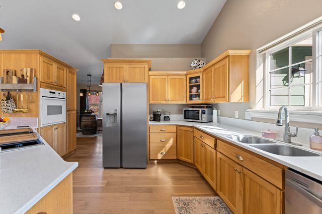 509 Cypress Avenue, Rogue River, OR 97537