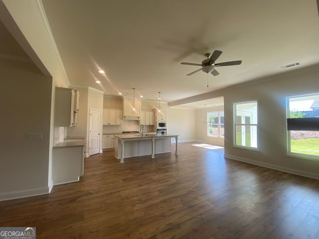 134 Oakdale Road 31, Jefferson, GA 30549