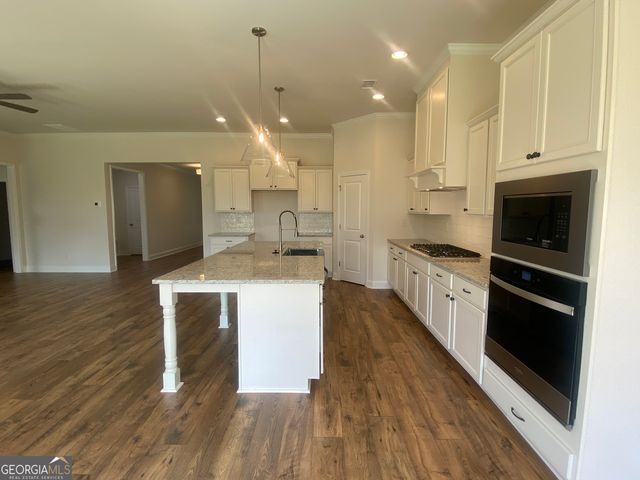 134 Oakdale Road 31, Jefferson, GA 30549