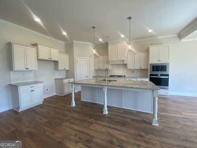 134 Oakdale Road 31, Jefferson, GA 30549