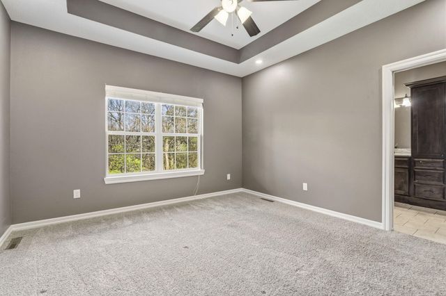 831 N Grapevine Road, Springfield, MO 65802