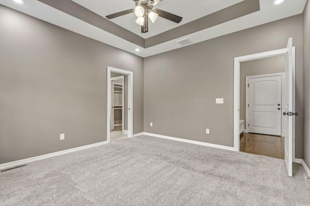 831 N Grapevine Road, Springfield, MO 65802