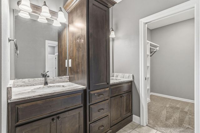 831 N Grapevine Road, Springfield, MO 65802