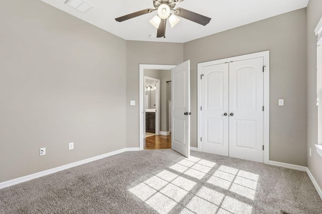 831 N Grapevine Road, Springfield, MO 65802