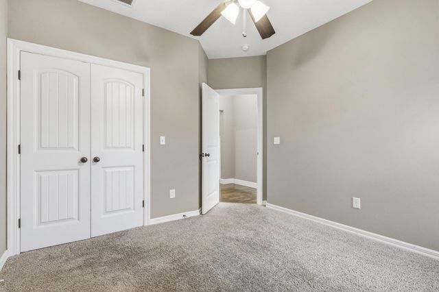 831 N Grapevine Road, Springfield, MO 65802