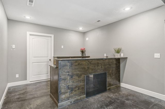 831 N Grapevine Road, Springfield, MO 65802