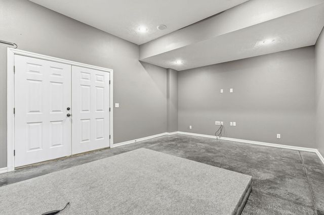 831 N Grapevine Road, Springfield, MO 65802