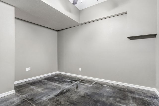 831 N Grapevine Road, Springfield, MO 65802