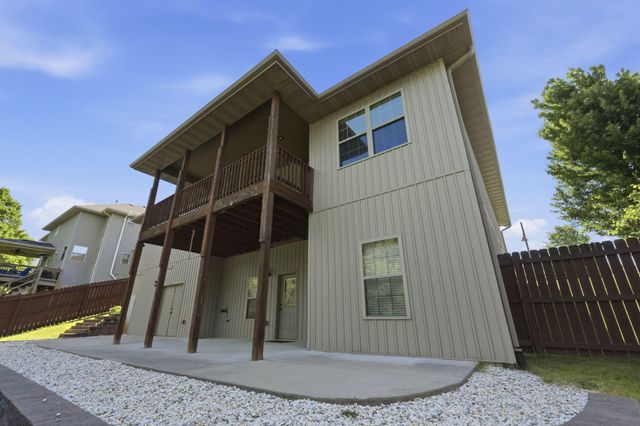 831 N Grapevine Road, Springfield, MO 65802