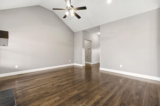 831 N Grapevine Road, Springfield, MO 65802