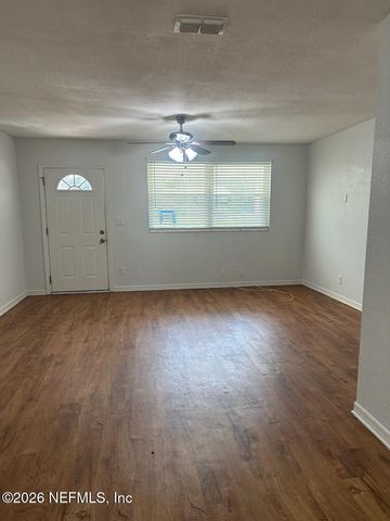 1551 MAR VIC Lane, Jacksonville, FL 32218