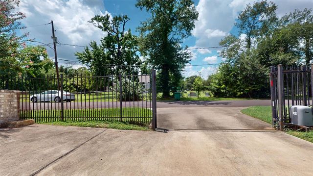7004 Santa Maria Street, Houston, TX 77023
