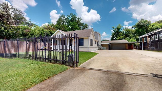 7004 Santa Maria Street, Houston, TX 77023