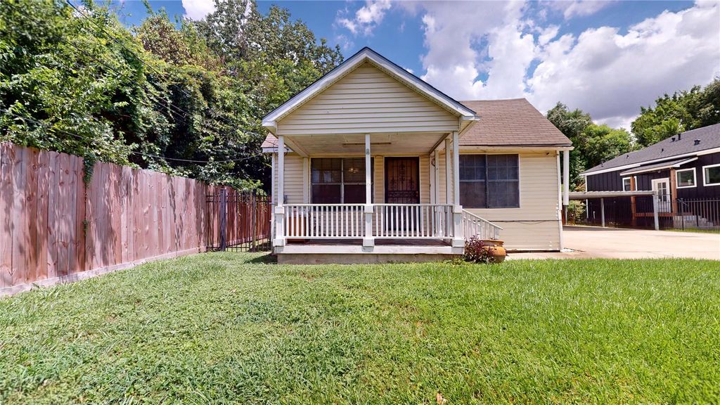 7004 Santa Maria Street, Houston, TX 77023