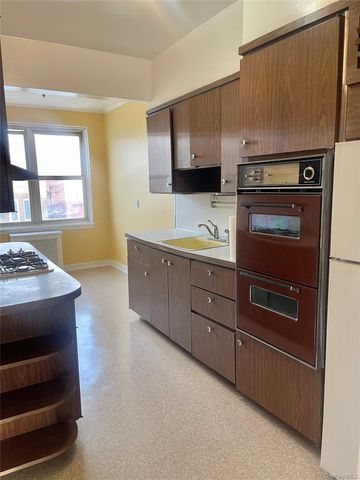 5434 66th Street 1, Maspeth, NY 11378