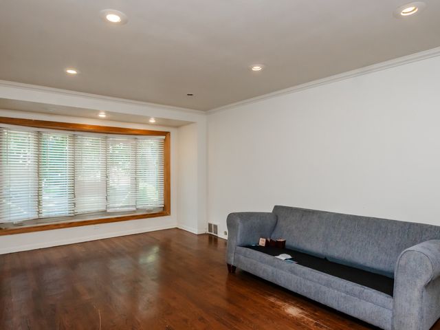3719 W 81st Place, Chicago, IL 60652