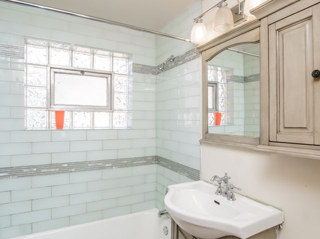 3719 W 81st Place, Chicago, IL 60652