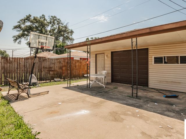 3719 W 81st Place, Chicago, IL 60652