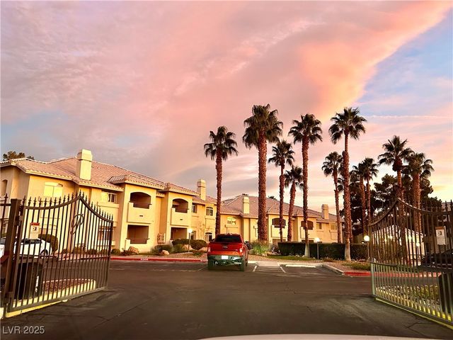 3320 FORT APACHE Road 136, Las Vegas, NV 89117