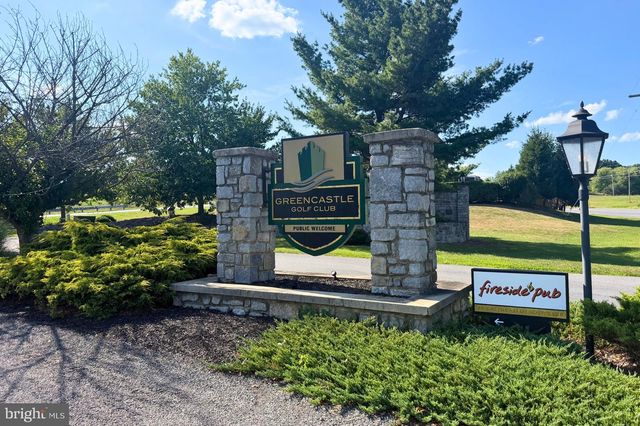 7946 GOLF VISTA DR, Greencastle, PA 17225