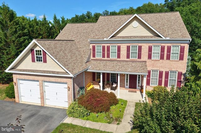 7946 GOLF VISTA DR, Greencastle, PA 17225