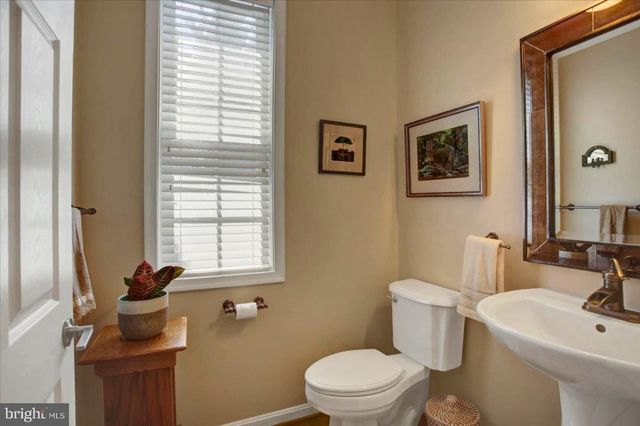 7946 GOLF VISTA DR, Greencastle, PA 17225