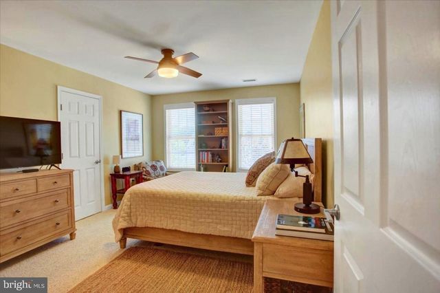 7946 GOLF VISTA DR, Greencastle, PA 17225