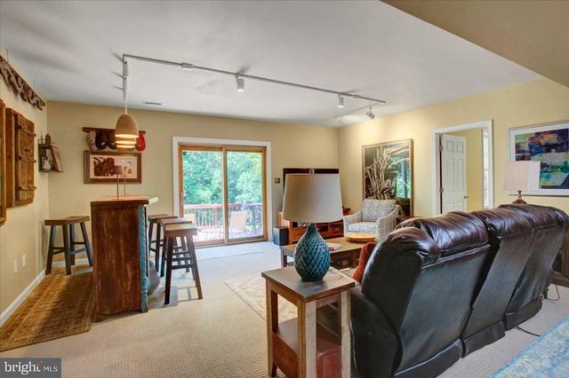 7946 GOLF VISTA DR, Greencastle, PA 17225
