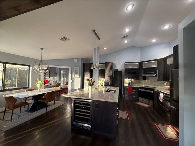 2702 E Orchard Circle, Davie, FL 33328