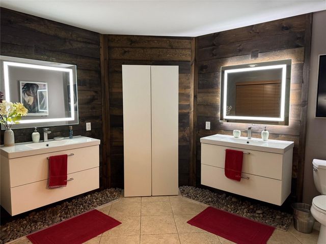 2702 E Orchard Circle, Davie, FL 33328