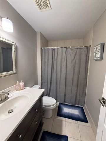 2702 E Orchard Circle, Davie, FL 33328